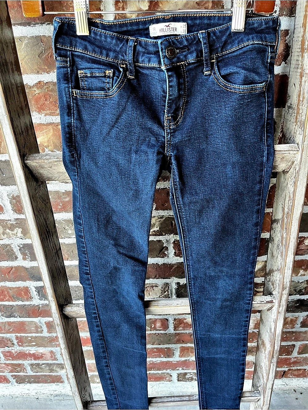 Hollister Skinny Jeans in Blue Waist 25 L 31 Like New